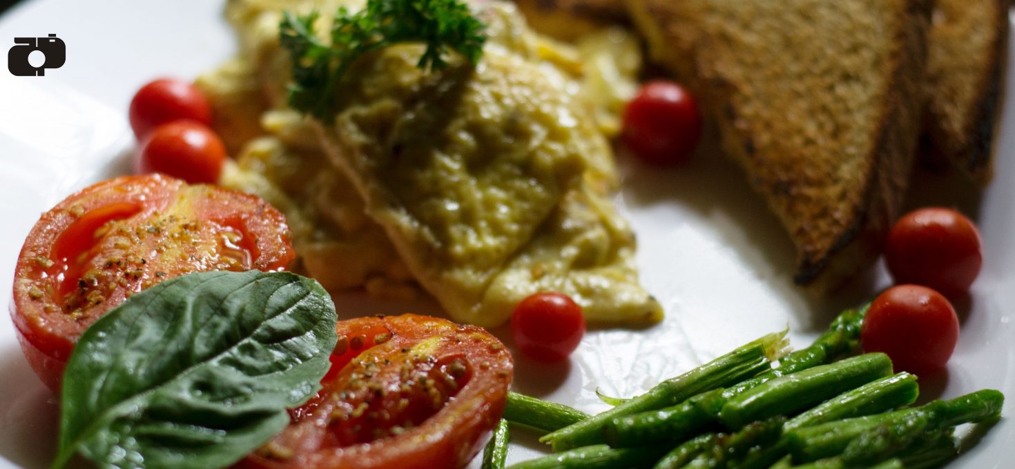 Super-easy Scrambled Eggs with Grilled Asparagus and Roasted Tomatoes